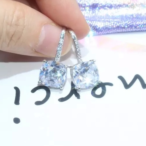 White gold plated square earrings - Picture 4 of 4